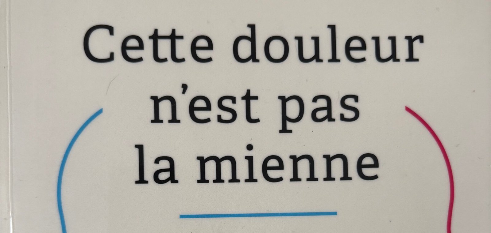 Extrait de la Couverture de Cette douleur n'est pas la mienne, de Mark Wolynn ; dessin de deux têtes de profil avec une branche d'ADN